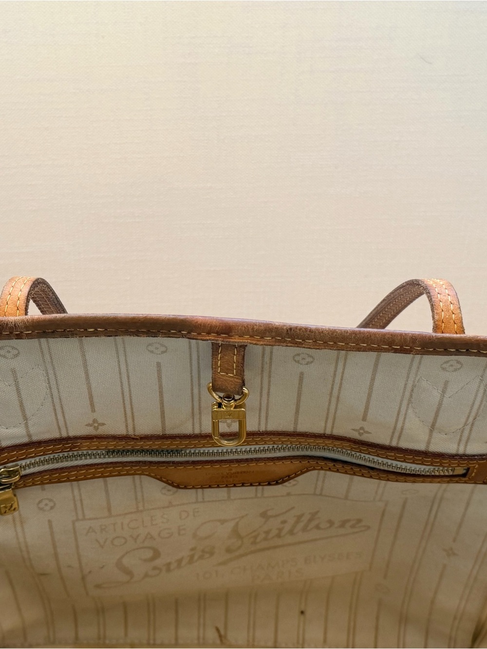 Authentic Louis Vuitton Neverfull Damier Azure - Picture 4 of 10